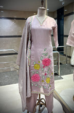 Pastel Mauve Floral Embroidered Kurta Set