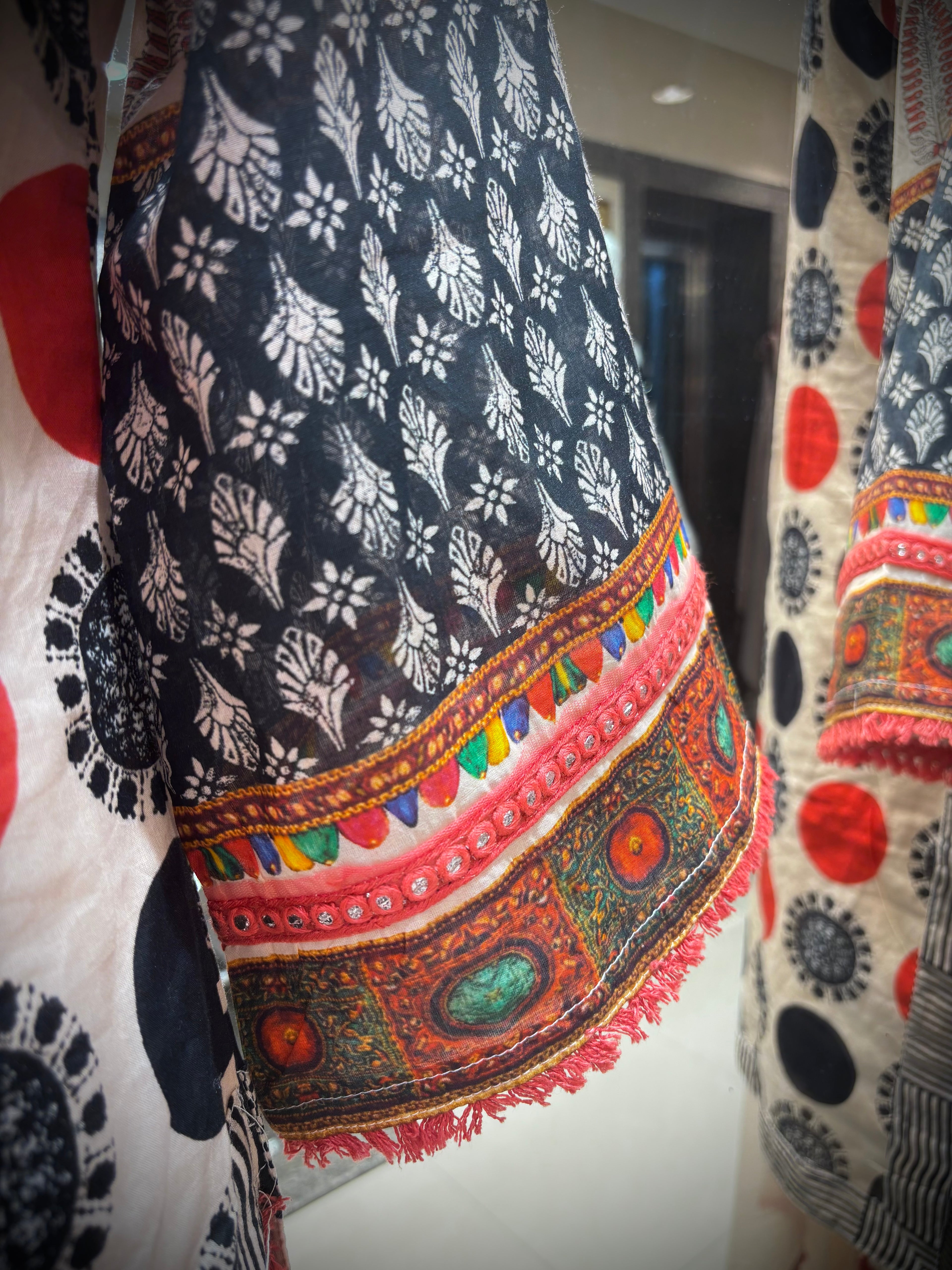 Geometric & Medallion Print Kurta Set