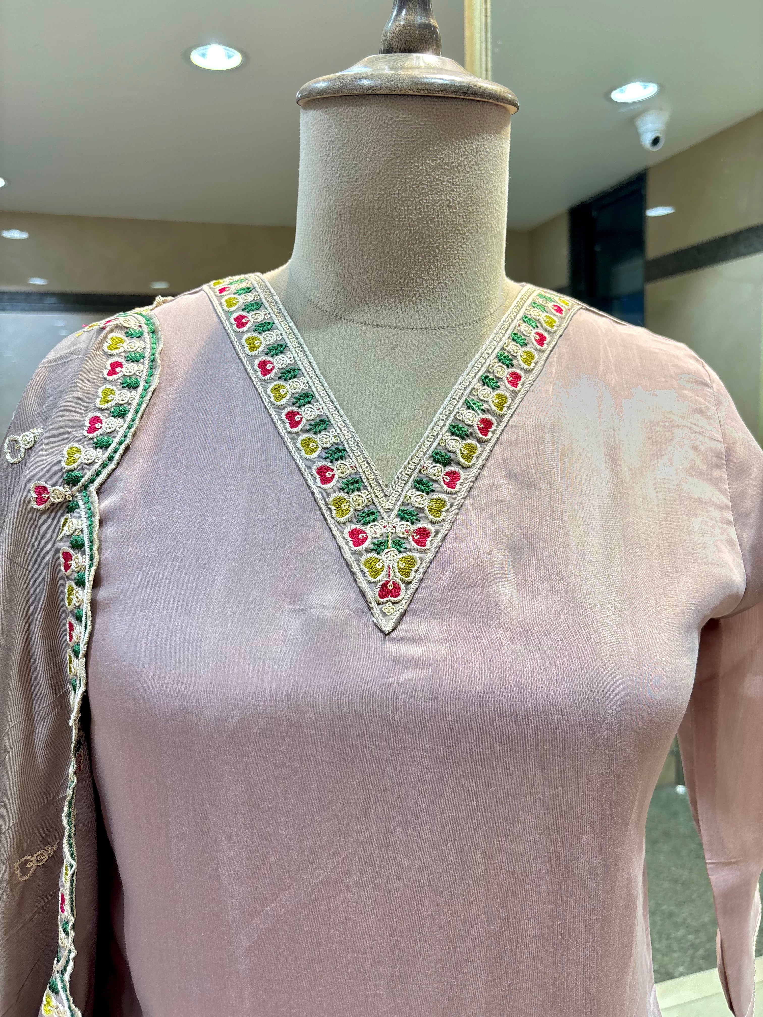 Pastel Mauve Floral Embroidered Kurta Set