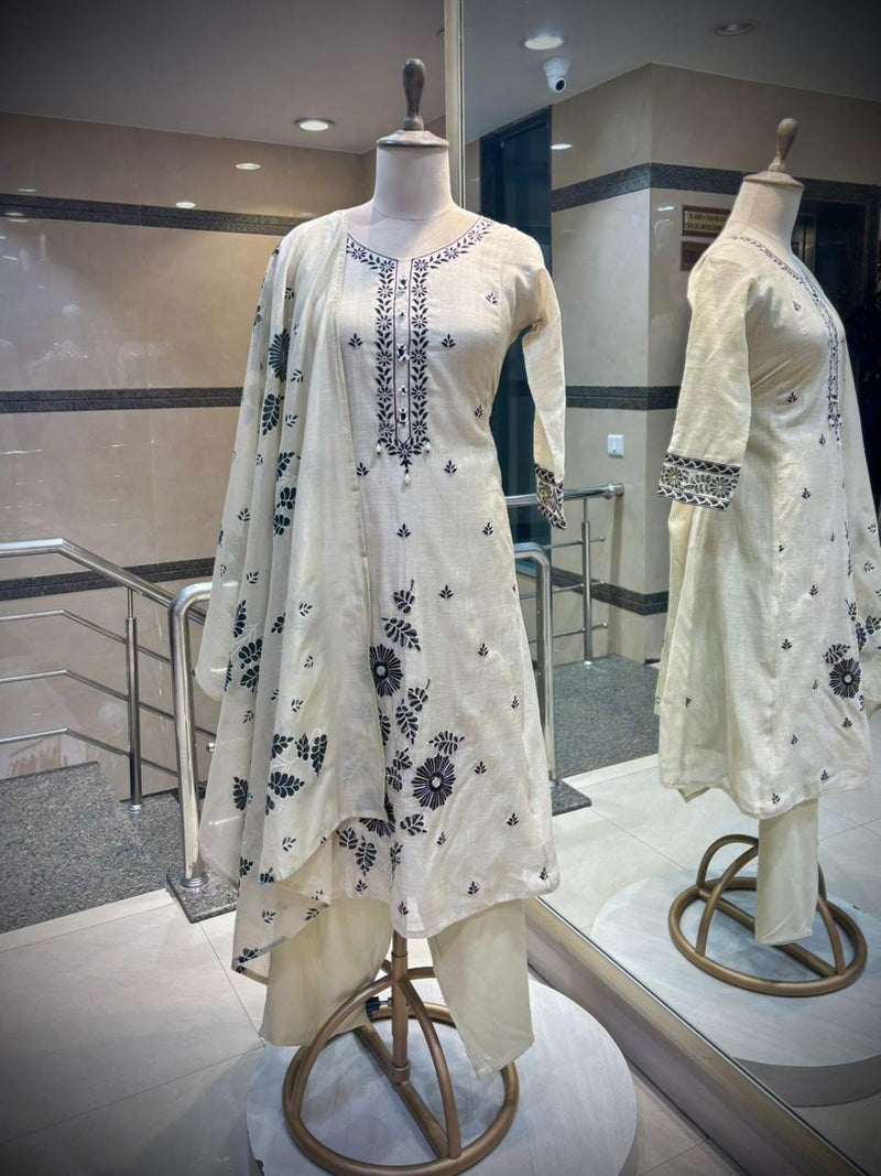 Ivory & Black Floral Embroidered Kurta Set